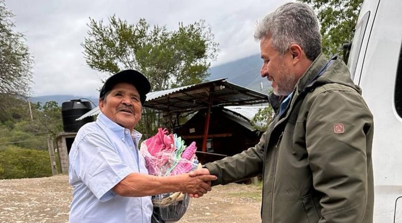 Lanza UAQ la colecta “Un abrigo para la Sierra Gorda”