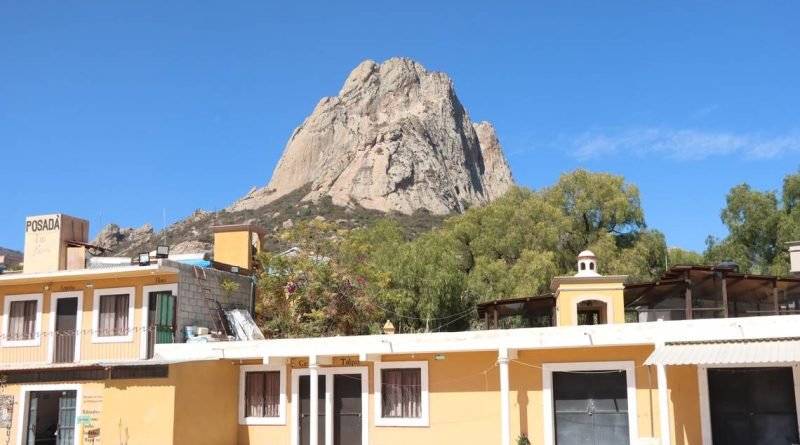 Regularán uso de senderos a la Peña de Bernal