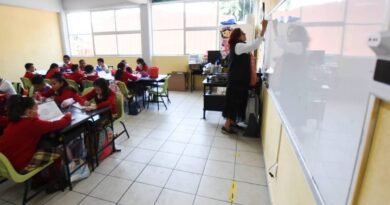 Escuelas recibirán niños desde 8 am