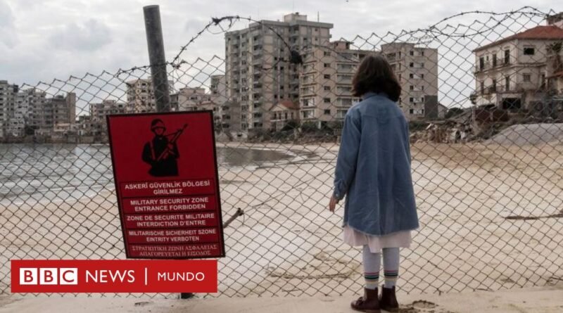 Varosha, la ciudad fantasma que estuvo abandonada desde la división de Chipre hace 50 años (y su reciente reapertura al turismo) - BBC News Mundo