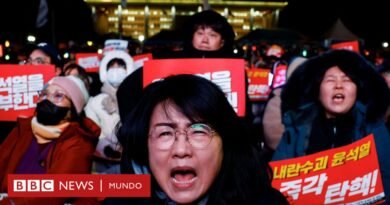 Corea del Sur: miles de personas salen a protestar después de que el Parlamento no destituyera al presidente - BBC News Mundo