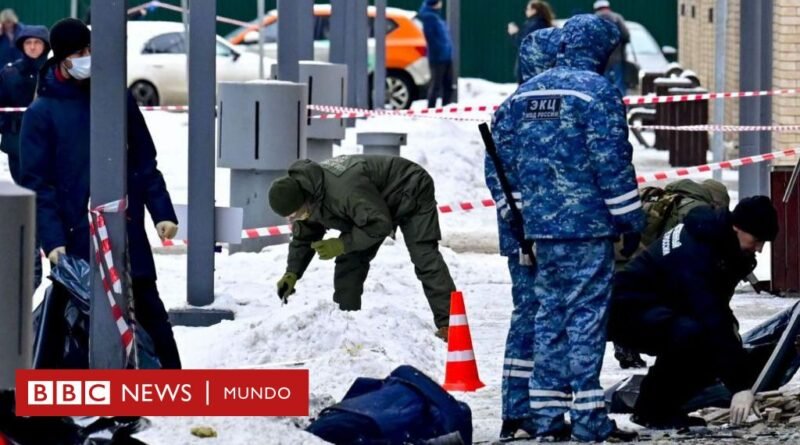 Rusia - Ucrania | Patinetes explosivos y esculturas bomba: las operaciones que muestran la extensión de la red de espías de Kyiv en territorio ruso - BBC News Mundo
