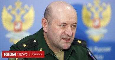 Rusia - Ucrania: quién era Igor Kirillov, el general a cargo de las armas nucleares y químicas rusas que murió en un atentado con bomba - BBC News Mundo