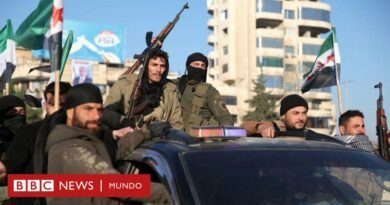 Siria: quiénes son los rebeldes que están tomando el control de Alepo  - BBC News Mundo