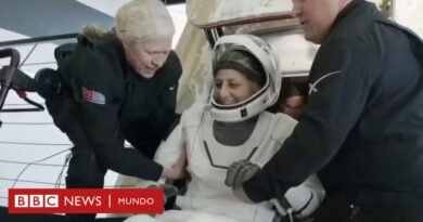Los astronautas que estuvieron varados 9 meses en el espacio llegan a la Tierra - BBC News Mundo