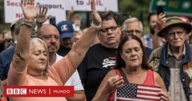 Por qué Trump ofrece asilo en EE.UU. a los blancos de Sudáfrica influido por Elon Musk y la 