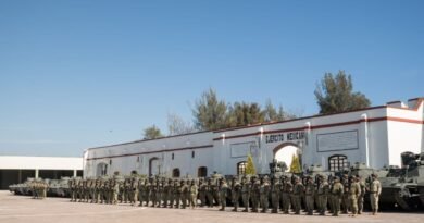 Roberto Cabrera asiste a la Toma de Posesión de Cargo del Comandante Interino del 7º Regimiento Mecanizado