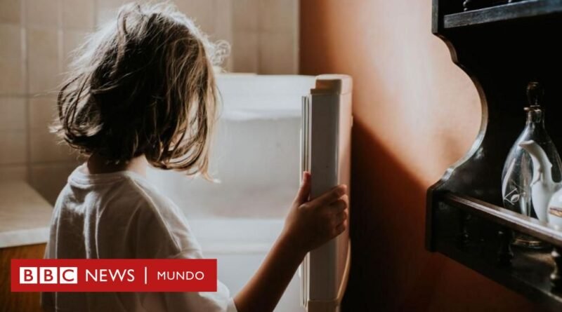 Las cifras que muestran que un tercio de los niños vive en la pobreza en Reino Unido, la sexta economía del mundo (y por qué se espera que aumente) - BBC News Mundo