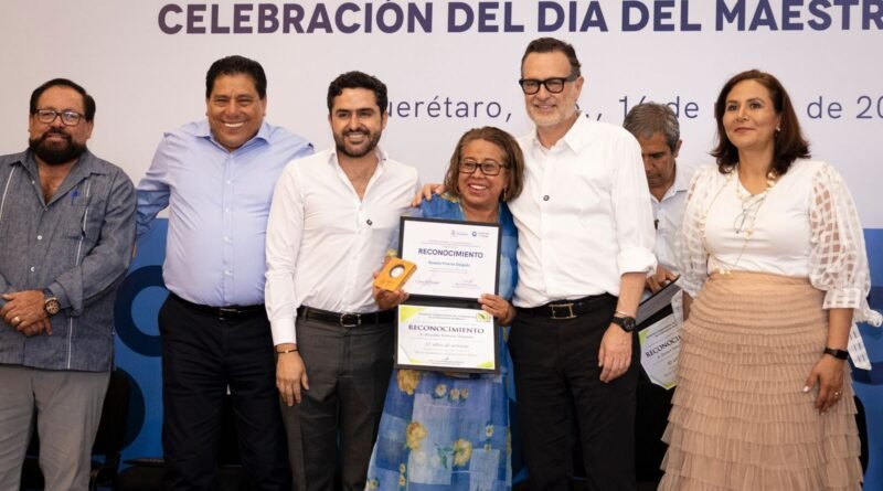 Es el magisterio queretano artífice de las futuras generaciones: Gobernador