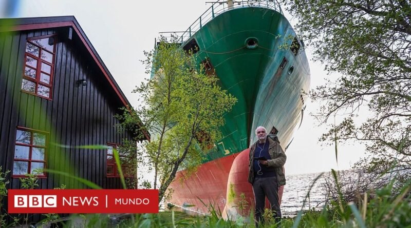 El noruego que despertó en la mañana y encontró un enorme buque de carga en su jardín - BBC News Mundo