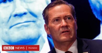 Trump reemplaza al asesor de seguridad nacional, Mike Waltz, en la primera gran destitución de su segundo mandato - BBC News Mundo