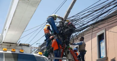 Va 1.7 toneladas de cable en desuso retirado en la capital queretana - Diario de Querétaro | Noticias Locales, Policiacas, de México, Querétaro y el Mundo