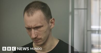 El soldado ruso en el centro del primer juicio en Ucrania por una ejecución en el campo de batalla - BBC News Mundo