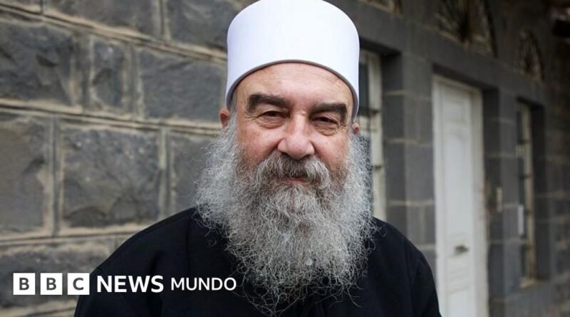 La historia de Hikmat al Hijri, el líder espiritual de los drusos en Siria que nació en Venezuela, y cuál es la conexión de esta minoría religiosa con el país sudamericano - BBC News Mundo