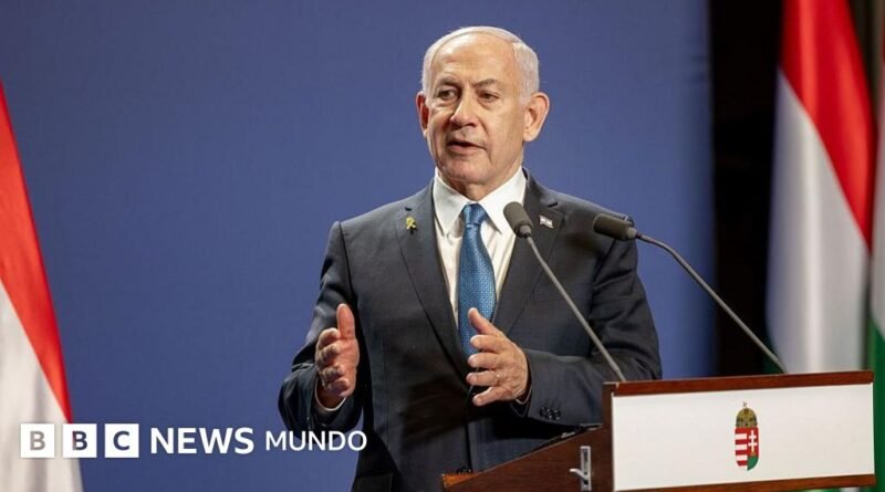 Las encuestas que reflejan la desconfianza de algunos israelíes en Netanyahu, pese a que el primer ministro se atribuye una victoria sobre Irán - BBC News Mundo