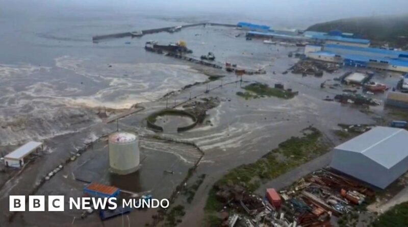 Levantan la mayoría de las alertas de tsunami tras el potente terremoto de magnitud 8,8 en el norte del Pacífico - BBC News Mundo