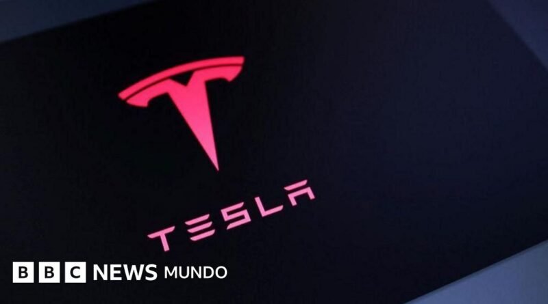 Condenan a Tesla a pagar más de US$200 millones por una falla del piloto automático que causó una muerte - BBC News Mundo