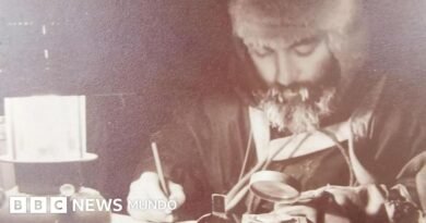 El explorador británico desaparecido hace 65 años en la Antártica cuyos restos fueron encontrados tras el derretimiento de un glaciar - BBC News Mundo