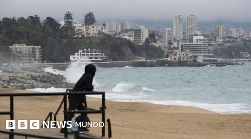 Las alertas de tsunami emitidas tras el potente terremoto de magnitud 8,8 en Rusia - BBC News Mundo