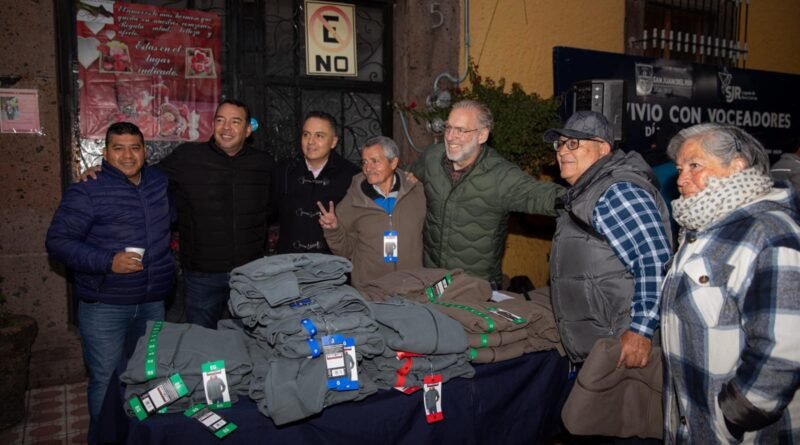 Celebran Roberto Cabrera y funcionarios estatales el Día de la Candelaria con voceadores de San Juan del Río