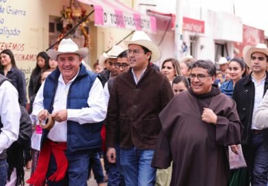 Chepe Guerrero y autoridades eclesiásticas encabezan la Pega de Bando; inician las Tradicionales Fiestas de Febrero 