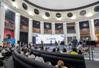 Encabeza Rodrigo Monsalvo experiencia inmersiva en el Planetario para habitantes de El Marqués