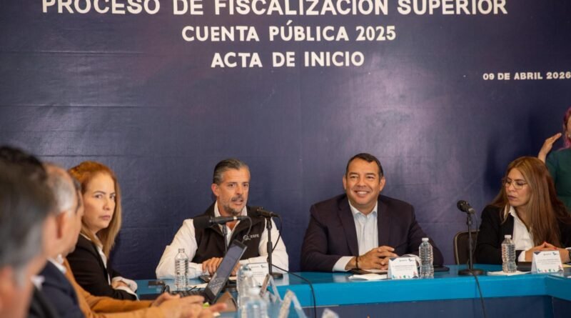 Roberto Cabrera y auditor Superior del Estado firman acta de inicio de fiscalización 2025*