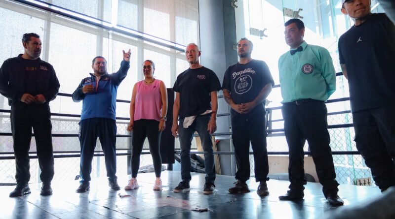 La Boxeadora Colonense, Mireya Martínez, Gana en el Torneo México vs Canadá* 