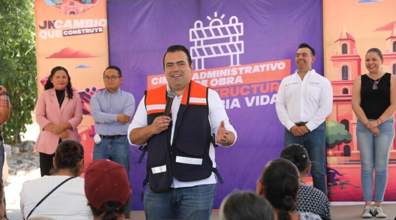 Alcalde Gaspar Trueba Aperturó la Urbanización de Calle en Las Crucitas