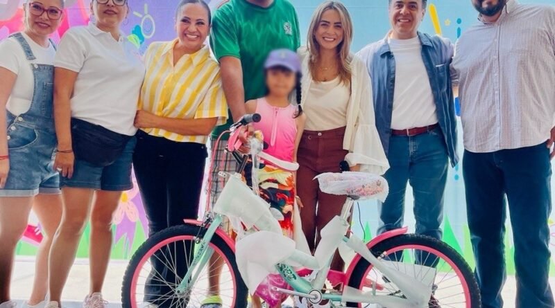 Celebran el Día del Niño y la Niña en San Juan del Río para la familia del Poder Ejecutivo