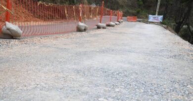 Supervisan CEI y SEGOB reconstrucción de camino municipal en Cadereyta de Montes