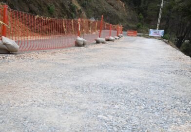Supervisan CEI y SEGOB reconstrucción de camino municipal en Cadereyta de Montes