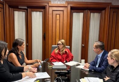 Informa Oficialía Mayor estrategia integral de movilidad laboral en el Poder Ejecutivo ante obras del Tren México-Querétaro