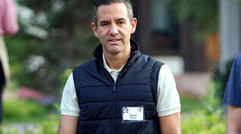 El CEO de Nubank, David Vélez, se une al consejo directivo de OpenAI previo a su debut en la Bolsa
