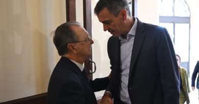 El Gobierno admite que no vio venir la crisis de Ceuta: “Si hubiéramos tenido información, no habrían entrado 50.000 en 24 horas”