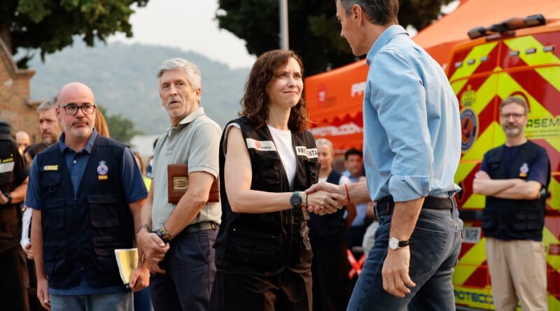 El Gobierno y Ayuso aparcan sus diferencias ante la magnitud del fuego