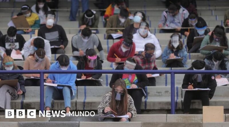 El escándalo por los buenos resultados en las pruebas de admisión de la UNAM, la universidad más grande de América Latina - BBC News Mundo