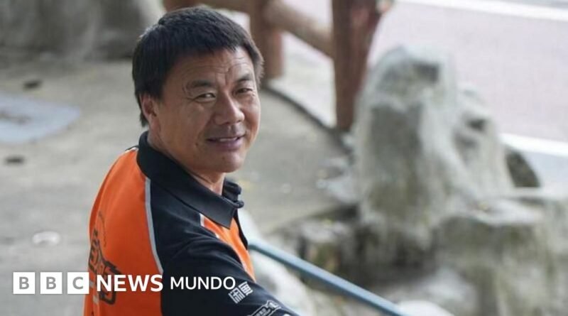 Escribía versos entre entrega y entrega: el repartidor de comida que ganó uno de los mayores premios literarios de China - BBC News Mundo
