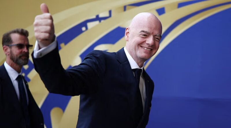 Gianni Infantino da marcha atrás con su propuesta de privatizar el Mundial