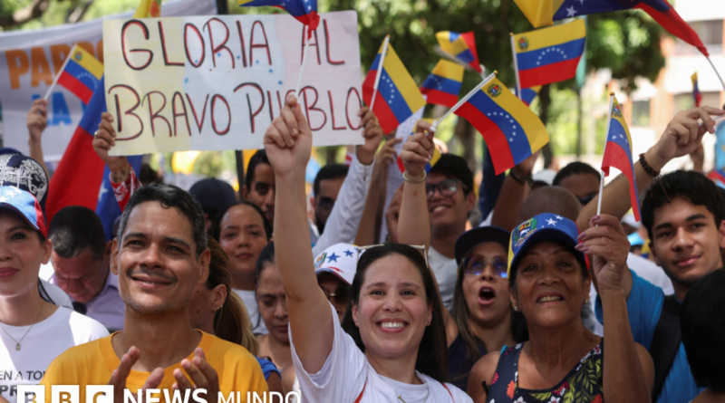 La oposición en Venezuela realiza las primeras manifestaciones tras el doble sismo y al cumplirse dos años de las elecciones presidenciales de 2024 - BBC News Mundo