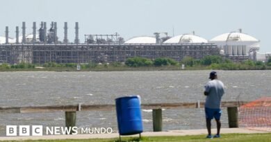 La zona del sur de EE.UU. que quedó devastada por un huracán y ahora tiene más dinero del que puede gastar - BBC News Mundo