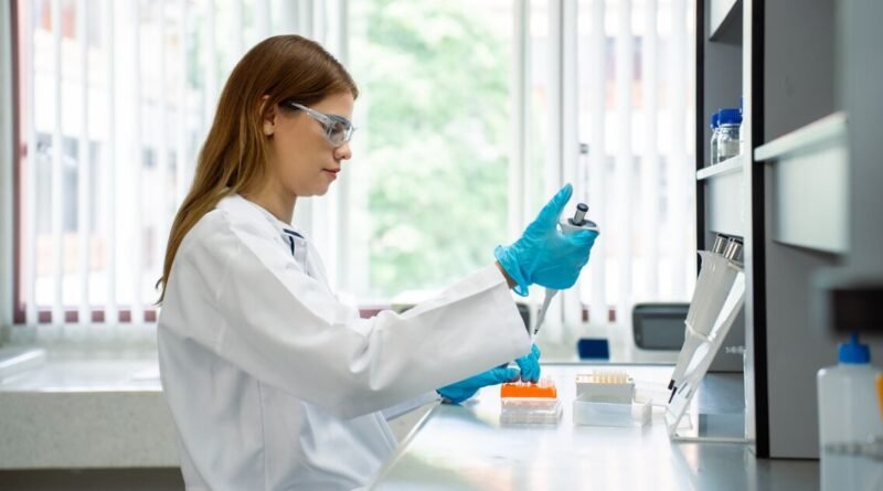 México construye su mayor base de ADN con 100,000 genomas para entender mejor la salud de las personas