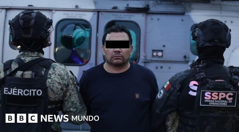 México detiene a R1: quién es el sospechoso de idear el asesinato del alcalde Carlos Manzo y la modelo Valeria Márquez - BBC News Mundo