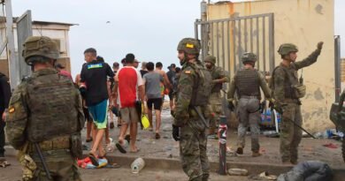 Miles de personas regresan a Marruecos tras cruzar la frontera con Ceuta
