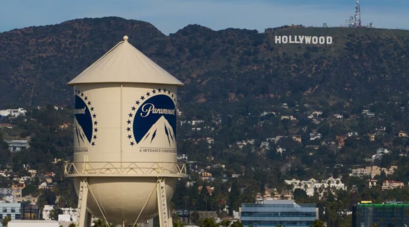 Paramount decide pausar su fusión con Warner durante un máximo de un año
