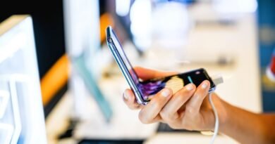 Samsung, Honor y Motorola se 'encaprichan' con los celulares plegables, aunque su precio no baja en México