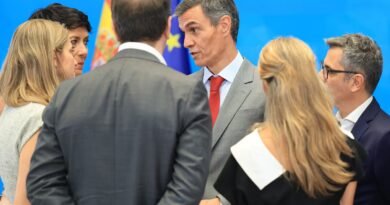 Sánchez enfría el apoyo a Zapatero: “Yo no soy su portavoz”