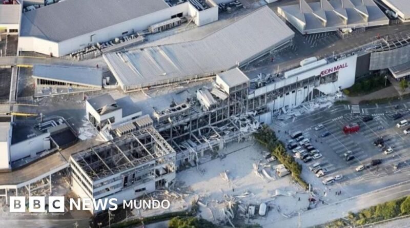 Varias personas quedan atrapadas en un centro comercial tras un terremoto de magnitud 7,1 en Japón  - BBC News Mundo