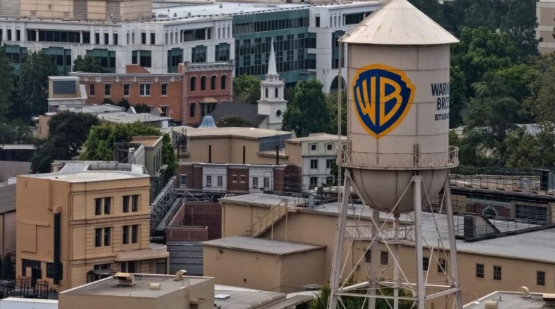 ¿Por qué 12 estados de EU quieren frenar la compra de Warner Bros Discovery por Paramount?