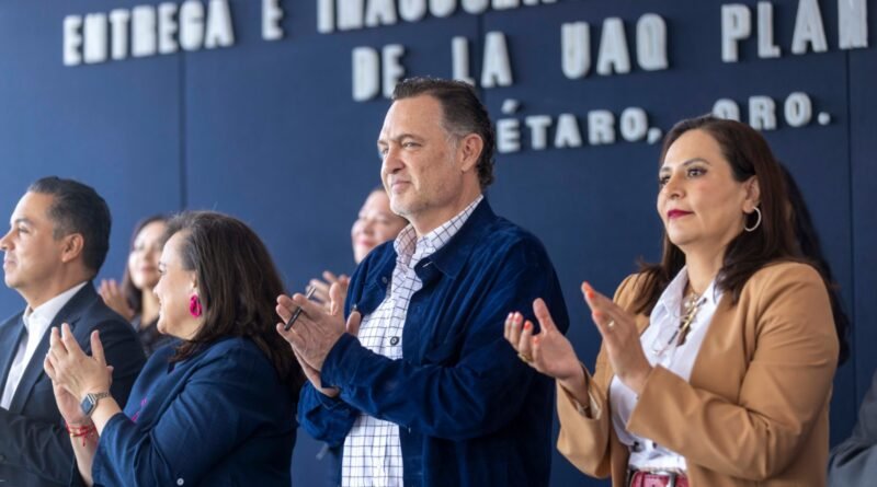 Inaugura Gobernador nuevo edificio de la Escuela de Bachilleres de la UAQ, Campus Aeropuerto